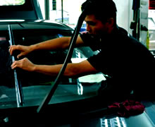 Dán Phim cách nhiệt ô tô | Phim cách nhiệt ô tô, dán kính xe hơi otohd.com | Dán phim cách nhiệt cho xe Peugeot 3008