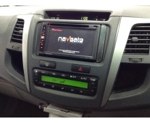 Gắn DVD Pioneer cho xe Hilux_Phim cách nhiệt ô tô, dán kính xe hơi otohd.com